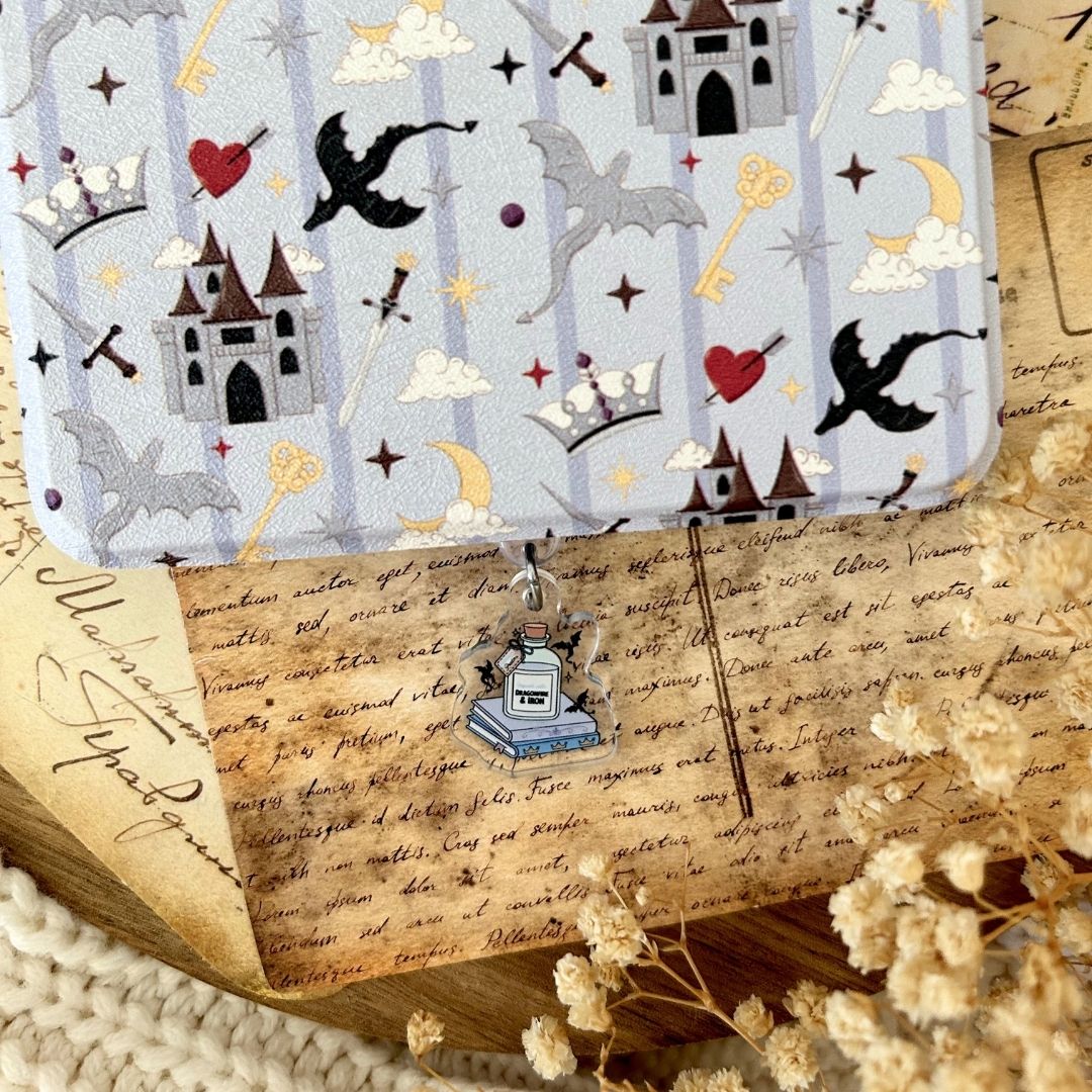 Dust Charm per E-reader/ Smartphone - Dragonfire & Iron