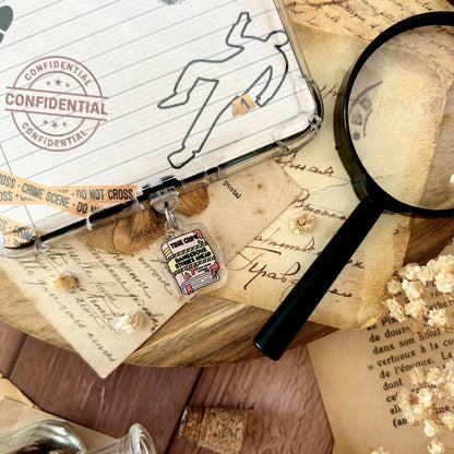 Dust Charm per E-reader/ Smartphone - True Crime